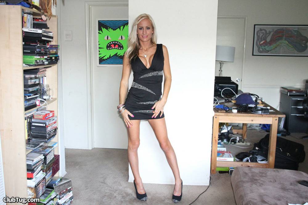 Long legged blonde Zoey Portland undresses before a POV handjob commences - #3