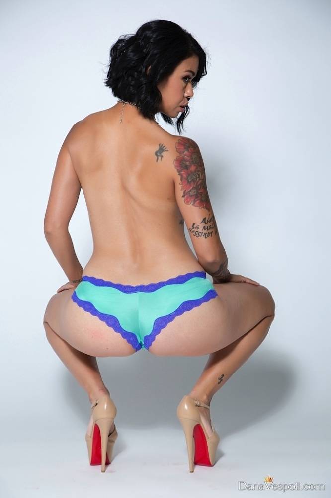 Asian MILF pornstar Dana Vespoli posing nude in high heels after panty doffing - #7