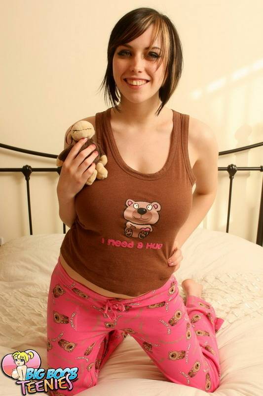 Erotic amateur Louisa Green lifts shirt to show off her big and perky breasts - #13