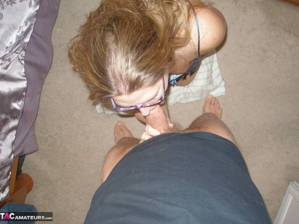 Mature fatty in glasses spreading for naked upskirt and closeup pussy bang - #8