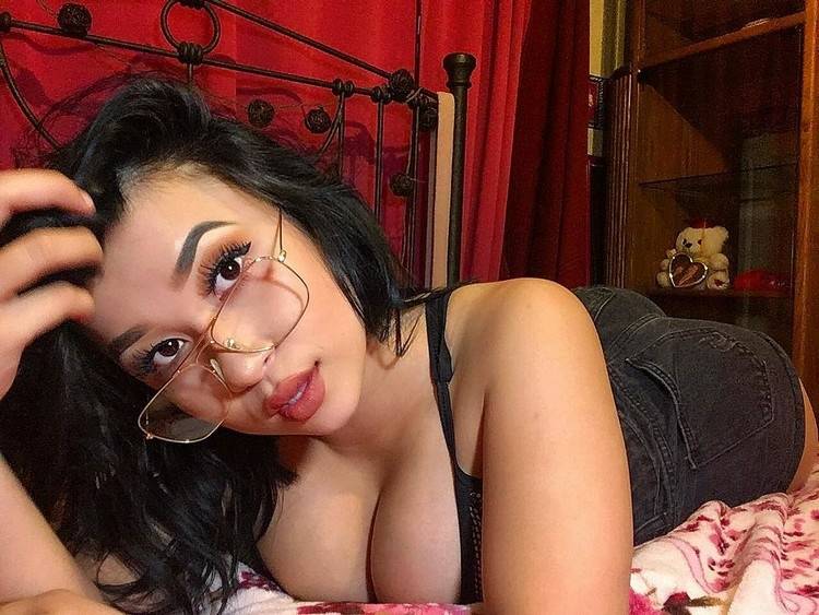 Sexy Elizabeth Anne Pelayo aka OhGeeLizzyP - #9