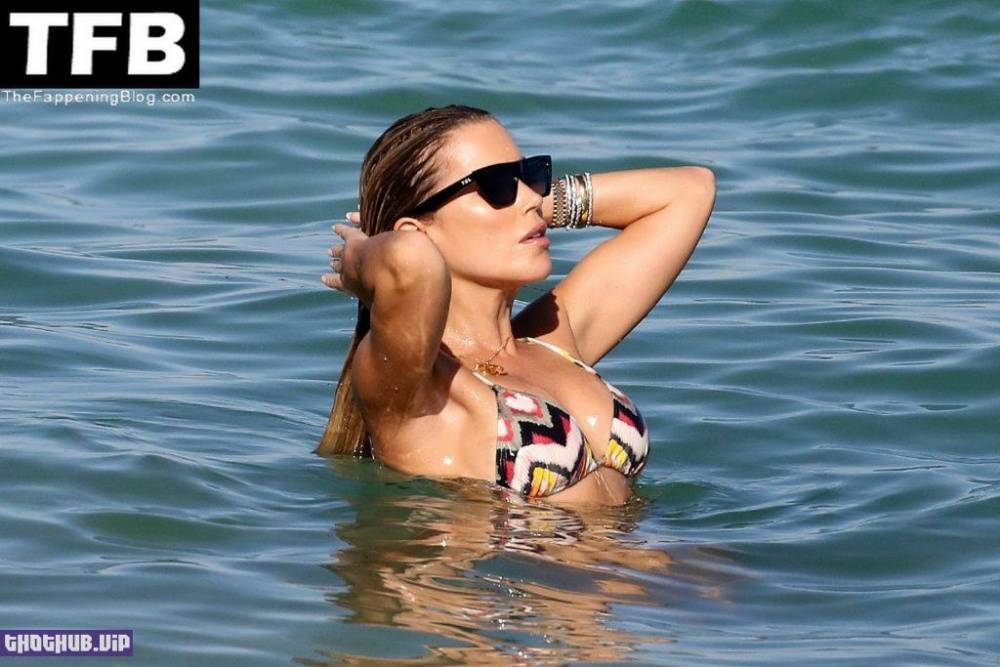 Top Sylvie Meis & Niclas Castello Put on a Loved-Up Display as They Hit the Beach in Miami - #10