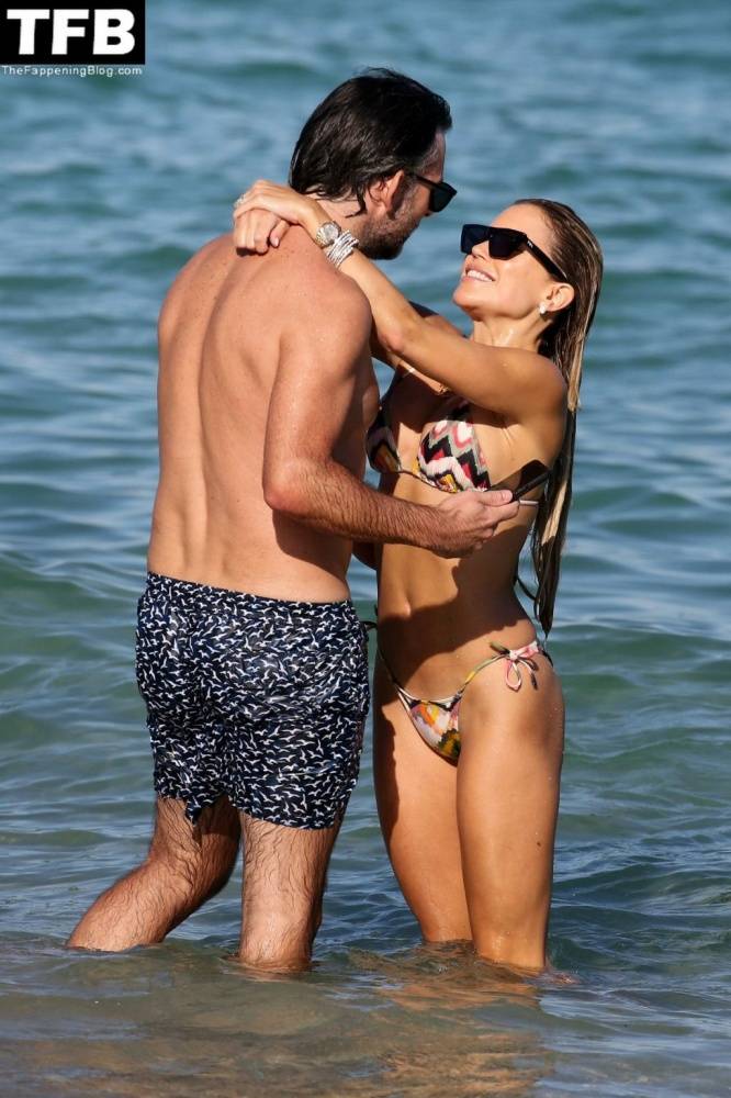 Top Sylvie Meis & Niclas Castello Put on a Loved-Up Display as They Hit the Beach in Miami - #29