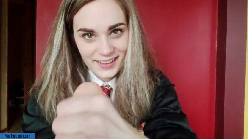 hermione s first handjob - #1