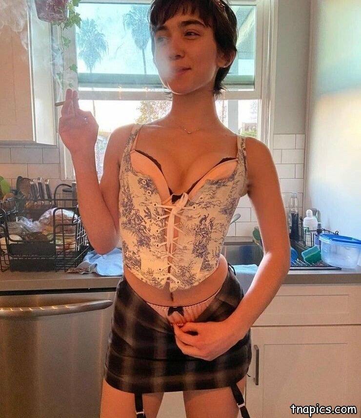 Rowan Blanchard Nude And Sexy Photos - #33