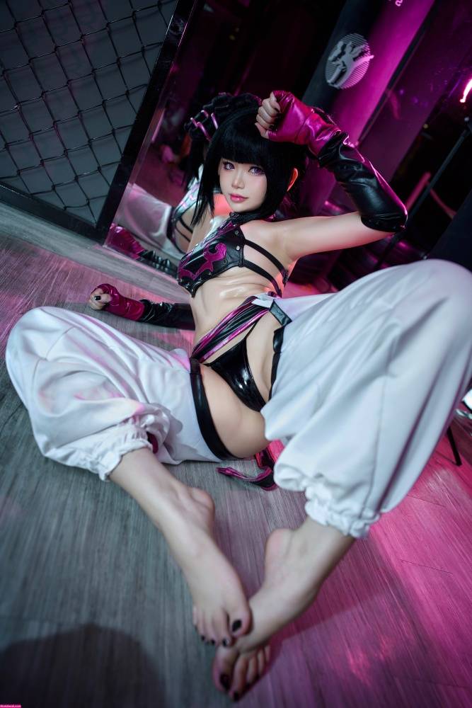 ZinieQ Cosplayer Juri Han Photos #2 - #9