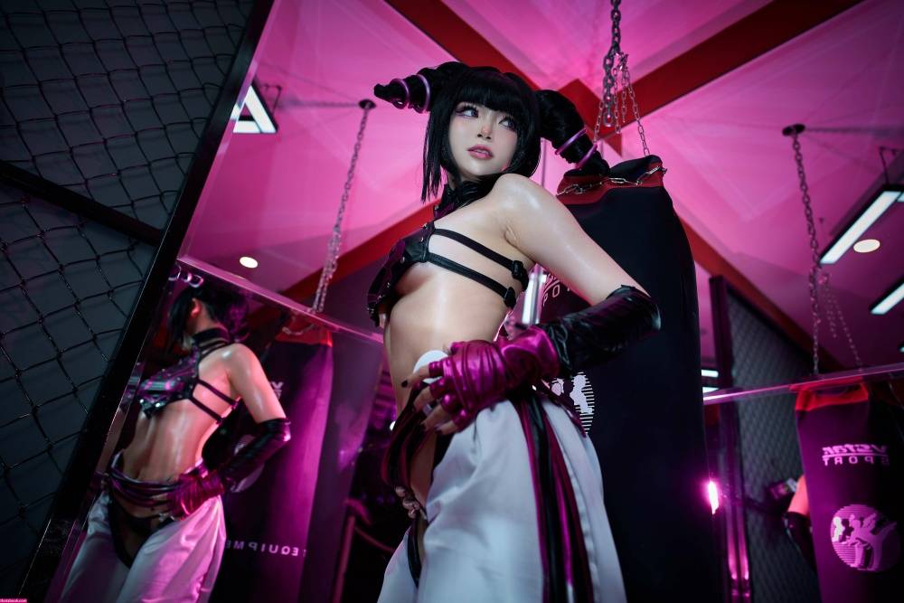 ZinieQ Cosplayer Juri Han Photos #2 - #3