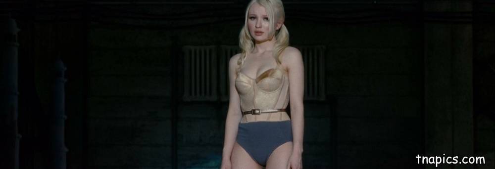 Emily Browning Nude - #32