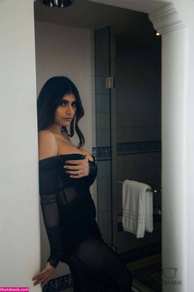 Mia Khalifa Nude OnlyFans Photos #12 - #5