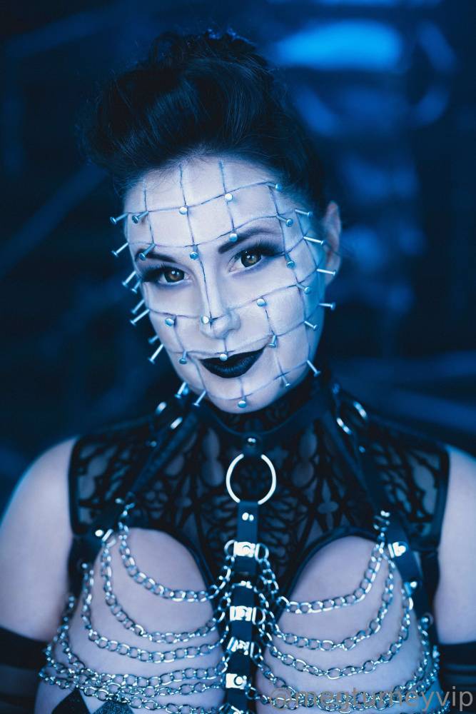 Meg Turney Pinhead Set - #14