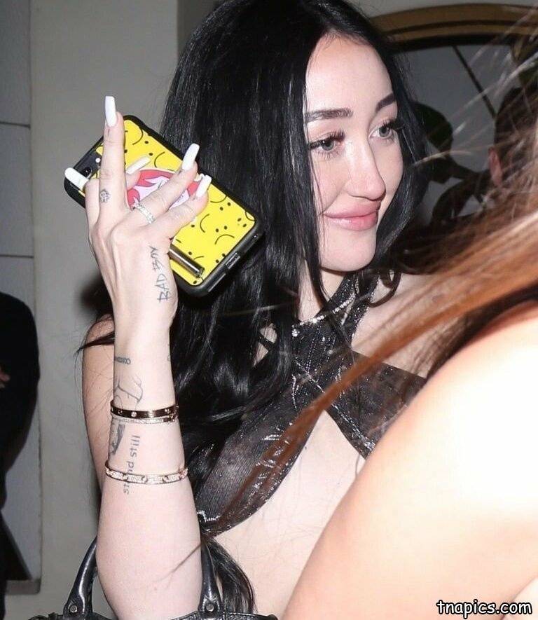 Noah Cyrus Nude - #40