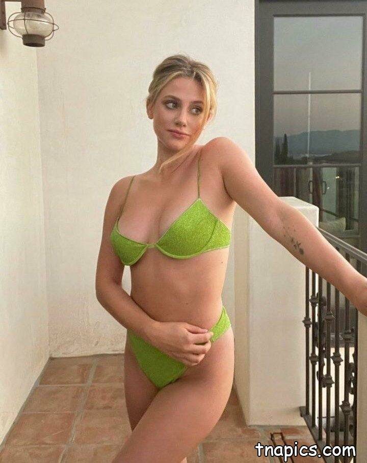 Lili Reinhart Nude - #32