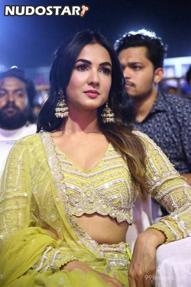 Sonal Chauhan Instagram Leaks - #38