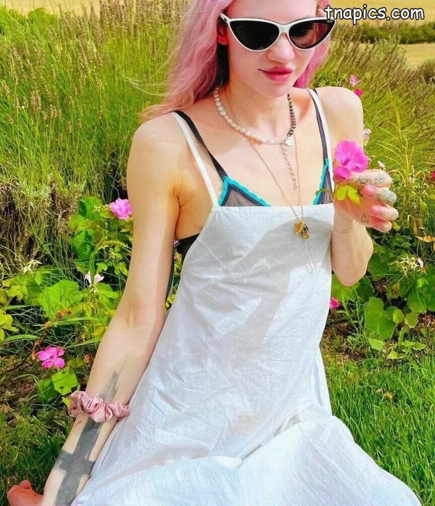 Grimes Nude - #15