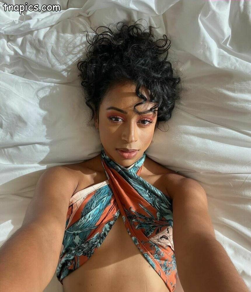 Liza Koshy Nude - #39