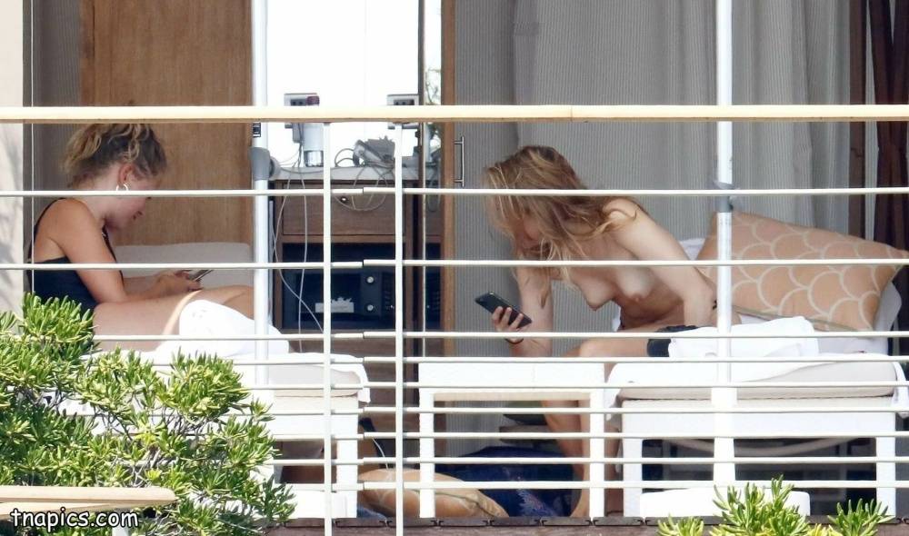 Suki Waterhouse Nude - #32