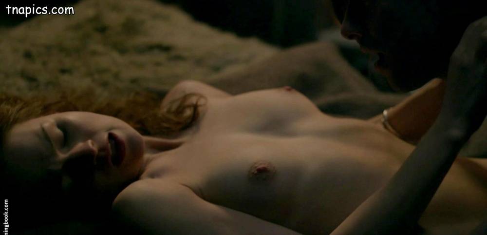 Sophie Skelton Nude - #6