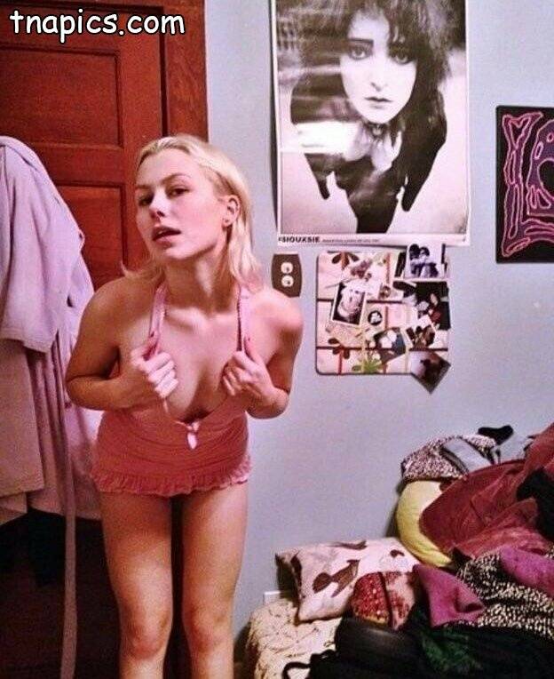 Phoebe Bridgers Nude - #2