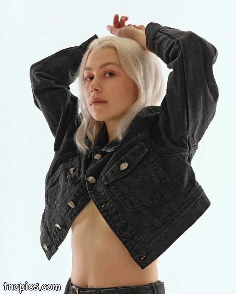 Phoebe Bridgers Nude - #17