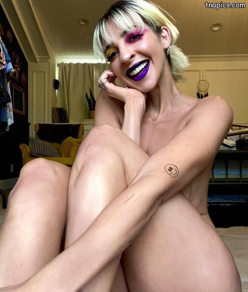 Gabbie Hanna Nude - #16