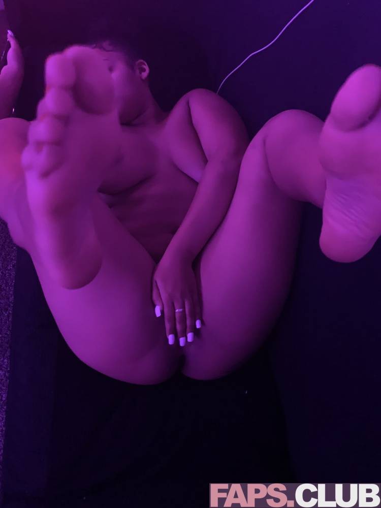 kkvshfeet Nude OnlyFans Leaks (24 Photos) - #12