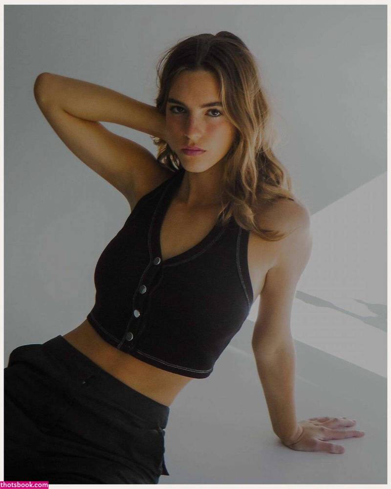 Emily Feld Photos #1 - #5