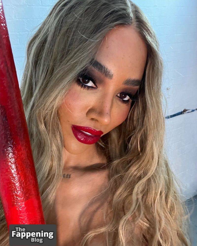 Munroe Bergdorf Nude & Sexy Collection (31 Photos) - #10