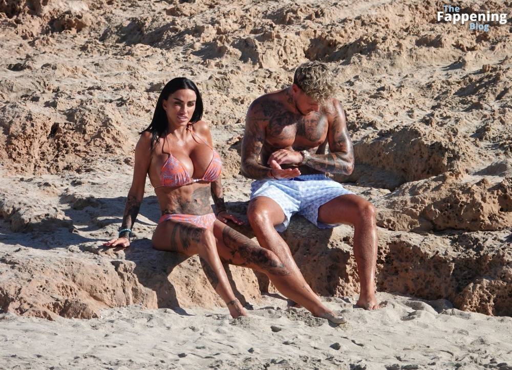 Katie Price Packs on the PDA During a Romantic Walk with JJ Slater Out in Cyprus (61 Photos) - #18