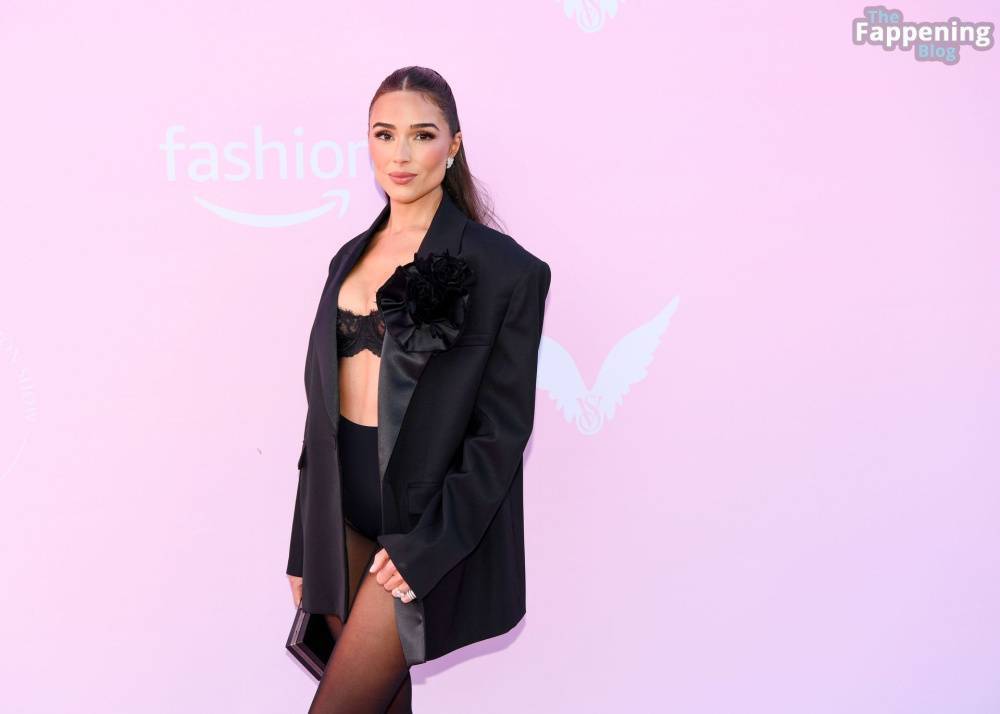 Olivia Culpo Displays Nice Cleavage at the 2024 Victoria’s Secret Show (43 Photos) - #10