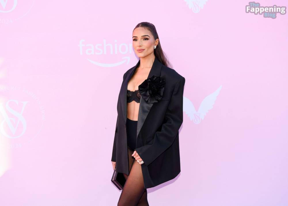 Olivia Culpo Displays Nice Cleavage at the 2024 Victoria’s Secret Show (43 Photos) - #2