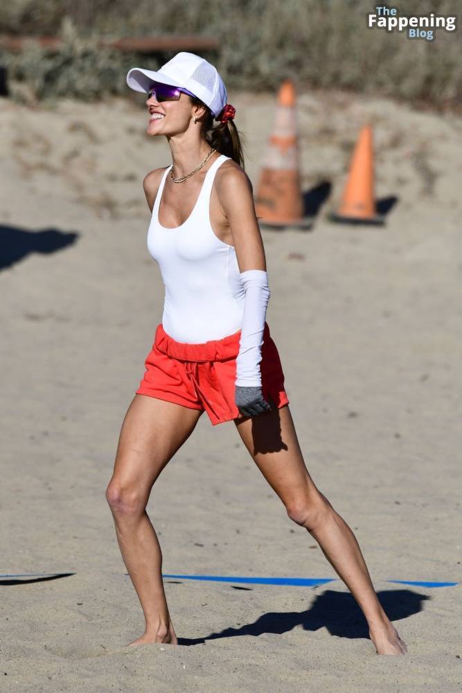 Alessandra Ambrosio Shines While Playing Beach Volleyball with Friends in Santa Monica (185 Photos) - #22