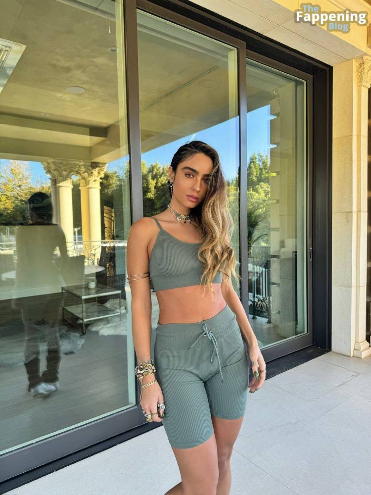 Sommer Ray Displays Her Fit Body in a New Shoot (27 Photos) - #20