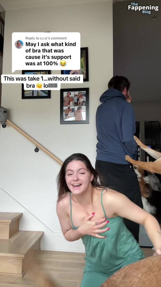 Ariel Winter Flashes Her Nude Tit (9 Pics + Video) - #2