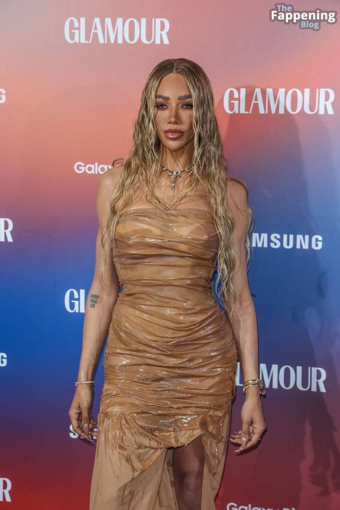 Munroe Bergdorf Stuns at the Glamour Women of the Year Awards (19 Photos) - #13