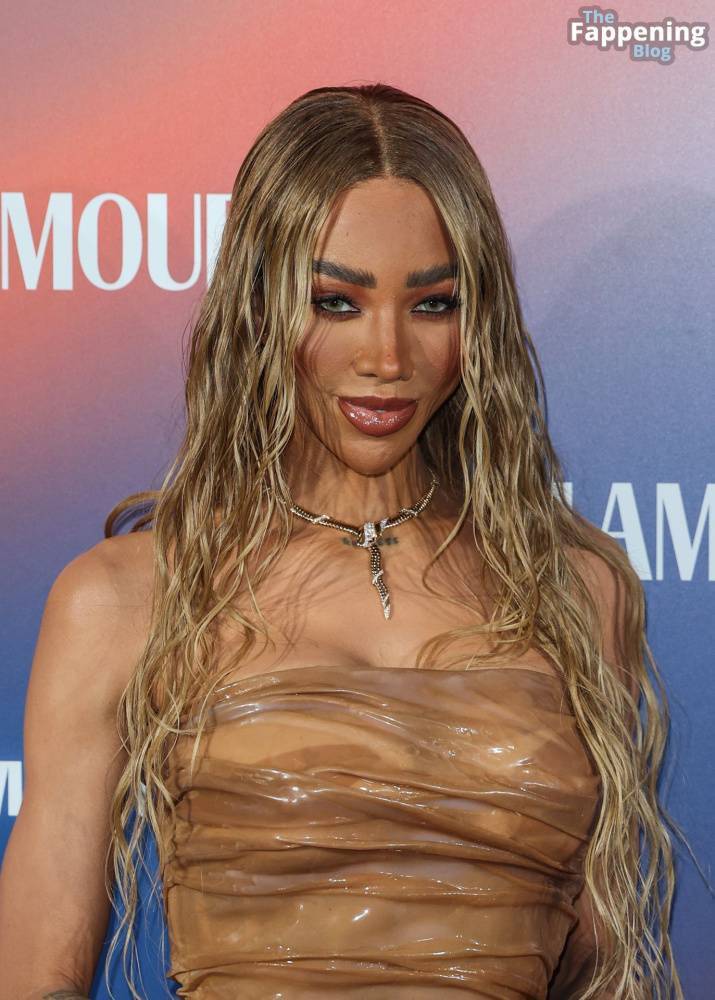 Munroe Bergdorf Stuns at the Glamour Women of the Year Awards (19 Photos) - #14