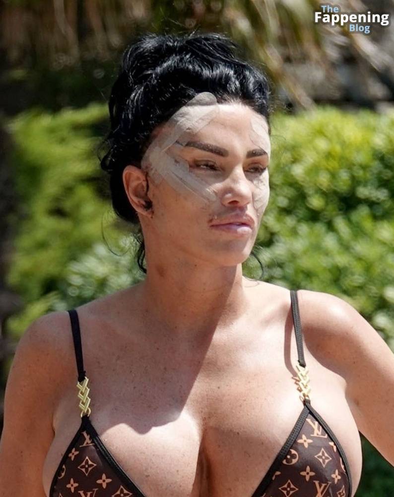 Katie Price Rocks in Her Skimpy Little Louis Vuitton Bikini Out in Turkey (63 Photos) - #13