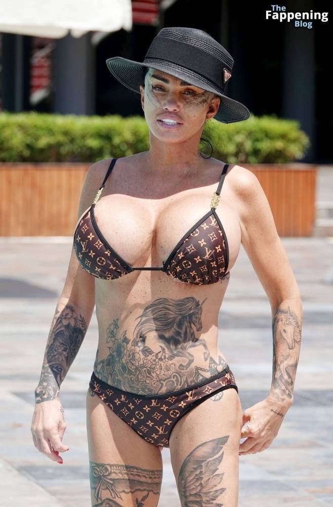 Katie Price Rocks in Her Skimpy Little Louis Vuitton Bikini Out in Turkey (63 Photos) - #15