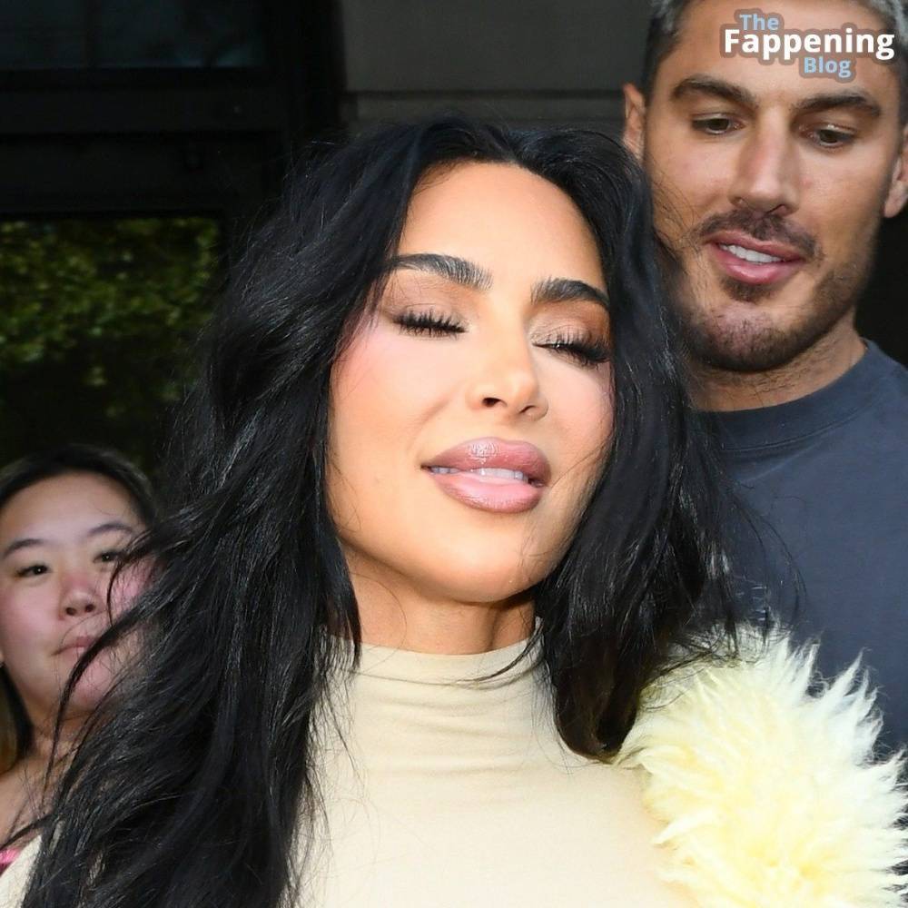 Kim Kardashian Displays Her Sexy Figure in New York City (14 Photos) - #8