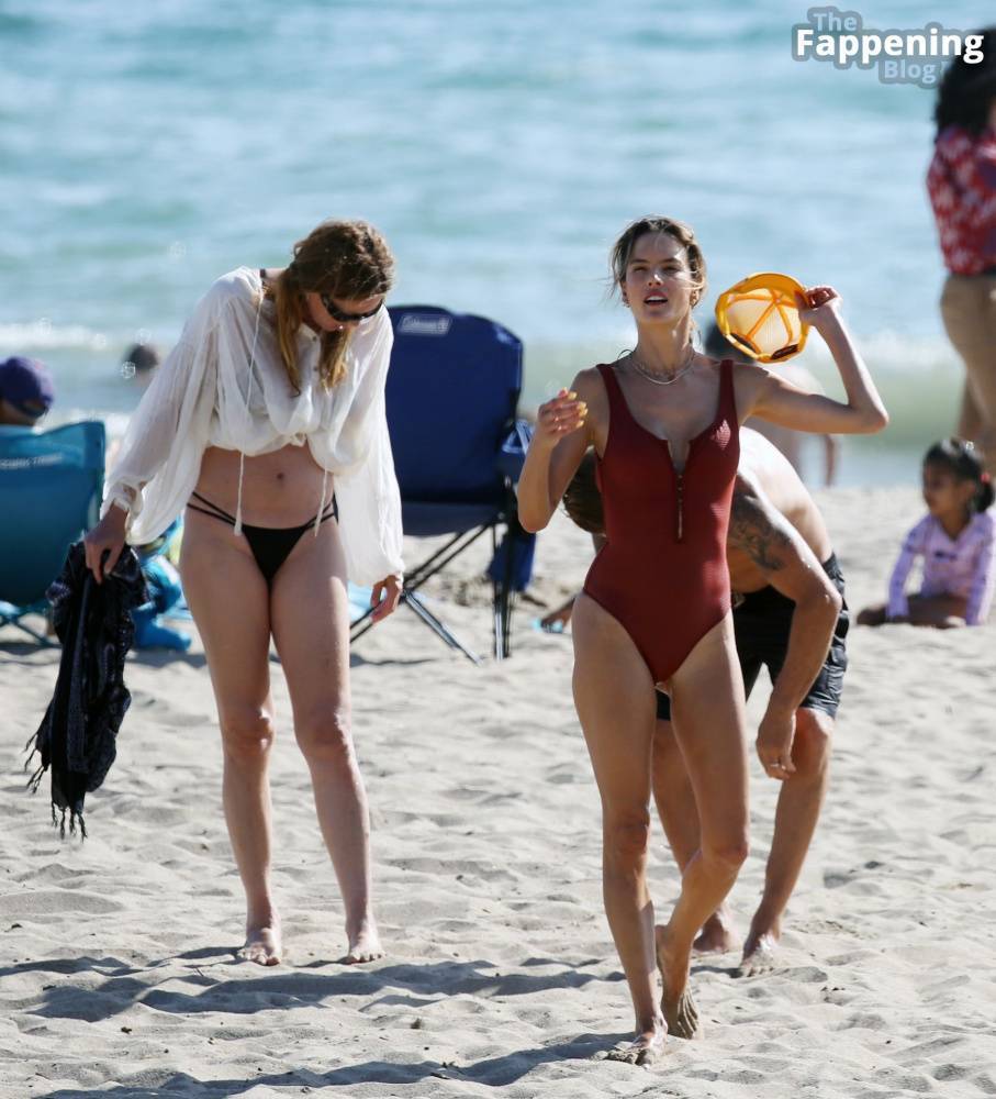 Alessandra Ambrosio Hits the Beach to Play Volleyball in LA (57 Photos) - #4