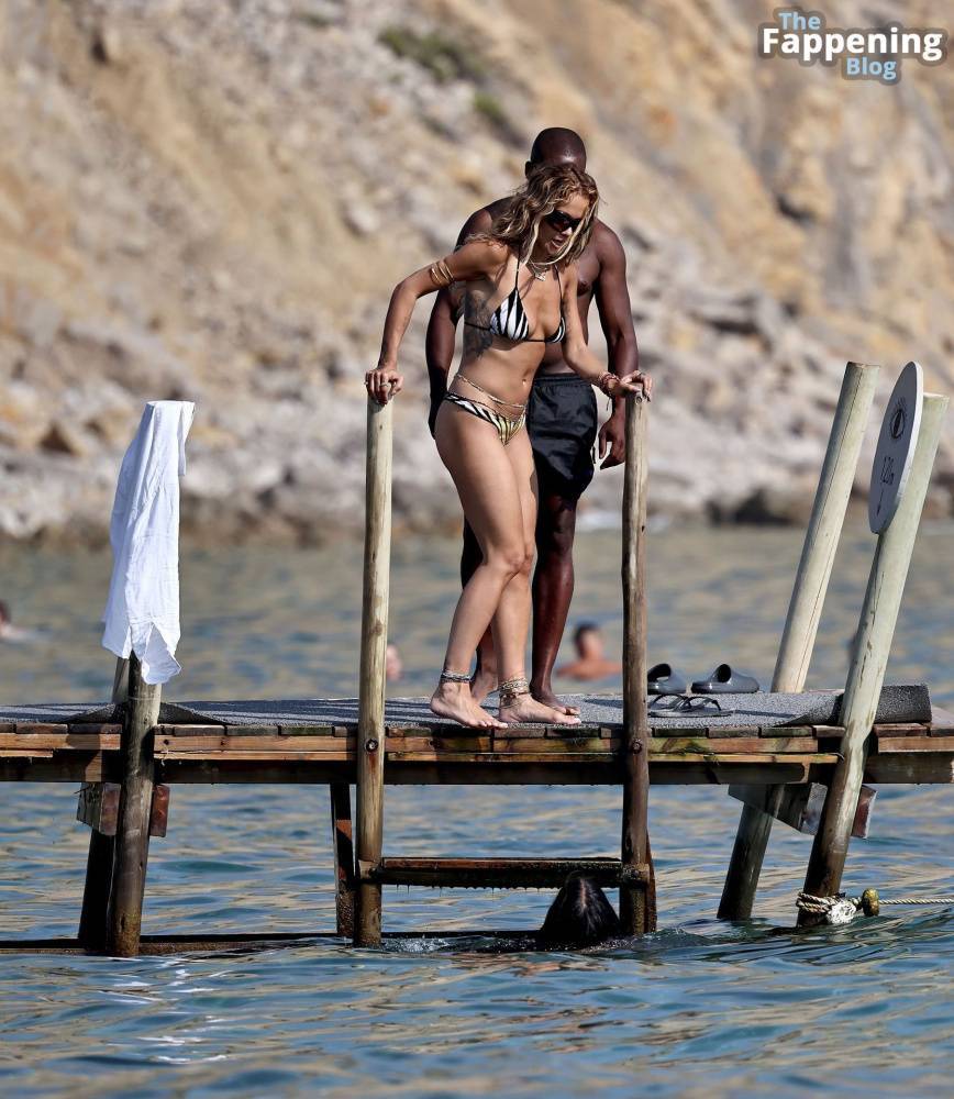 Rita Ora Shows Off Her Hot Beach Body Figure During Her Holiday in Ibiza (47 New Photos) - #11