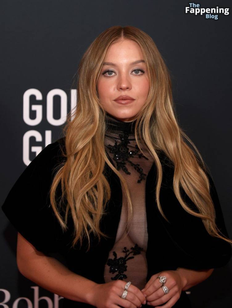 Sydney Sweeney Shows Off Her Sexy Breasts at The Road to the Golden Globes Party (42 Photos) - #28