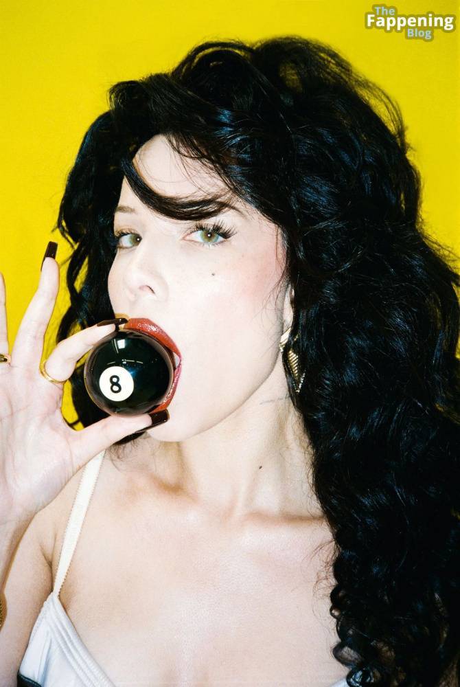 Halsey Nude & Sexy – Paper Magazine (17 Photos) - #7