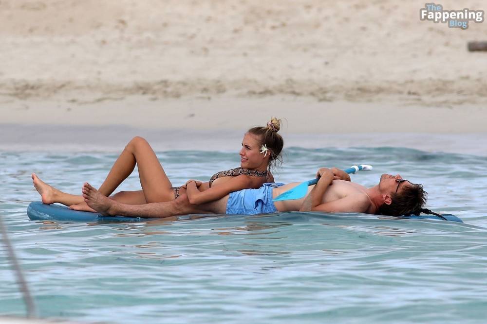 Alena Gerber & Clemens Fritz Enjoy Their Holiday in Formentera (36 Photos) - #19