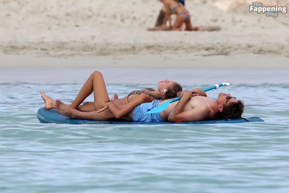 Alena Gerber & Clemens Fritz Enjoy Their Holiday in Formentera (36 Photos) - #18