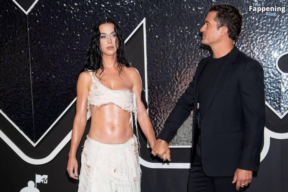 Katy Perry Goes Braless at the MTV Awards (161 Photos) - #2