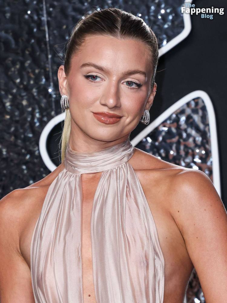 Anna Sitar Flashes Her Nude Tits at the 2024 MTV Video Music Awards (27 Photos) - #1