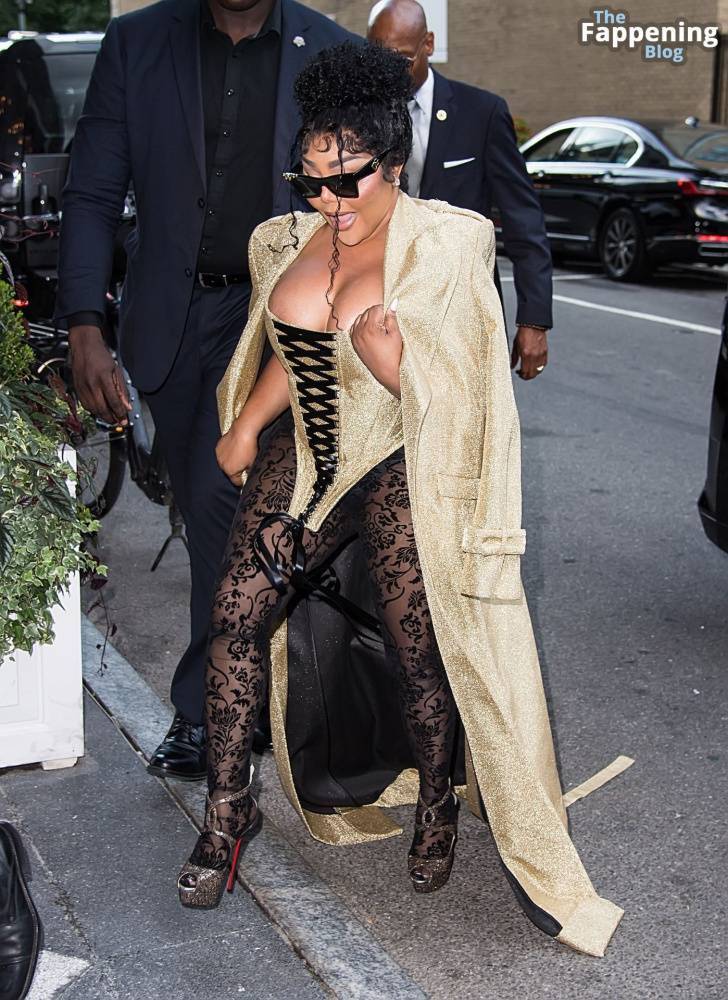 Lil’ Kim Flashes Her Areola as She Attends the Christian Siriano Fashion Show (32 Photos) - #20