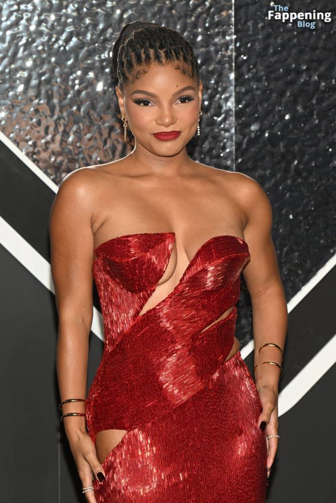 Halle Bailey Shows Off Her Assets at the VMAs (84 Photos) - #28