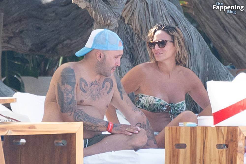 Irene Rosales & Kiko Rivera Enjoy a Romantic Vacation in Ibiza (31 Photos) - #21