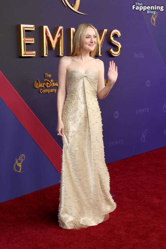 Dakota Fanning Looks Sexy at the 76th Primetime Emmy Awards (77 Photos) - #21